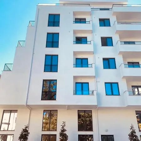 Sea Pearl Golem (Tirana)