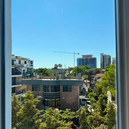 Sea Pearl Golem (Tirana)